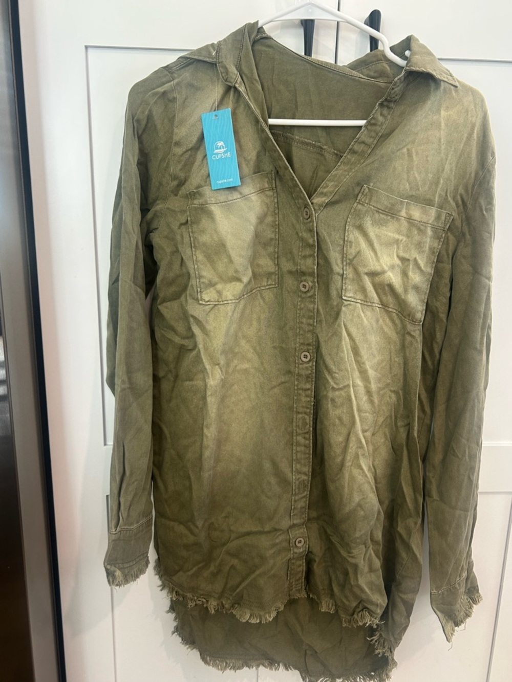 Cupshe Olive Green Button-Up Shirt with Frayed Hem